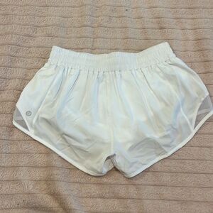 Lululemon Hotty hot size 2 low rise 2.5